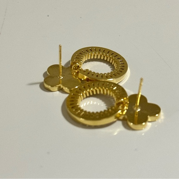 14K Gold Plated Four-leaf Clover Cubic Zirconia Stud Earrings New - Picture 7 of 8